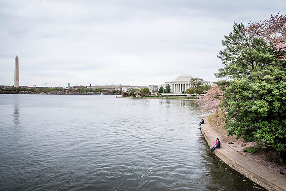 Kerri + Greg Engagement Session ı Washington, DC ı Photos from the Harty