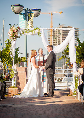 Mr & Mrs DeVinney ı Photos from the Harty