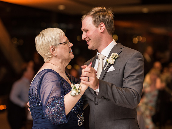 Megan + Tom's Newseum Wedding! | Photos from the Harty