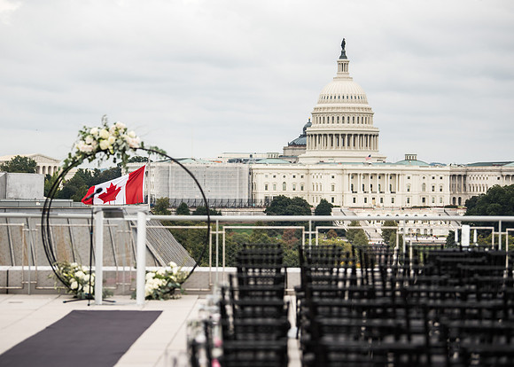 Megan + Tom's Newseum Wedding! | Photos from the Harty