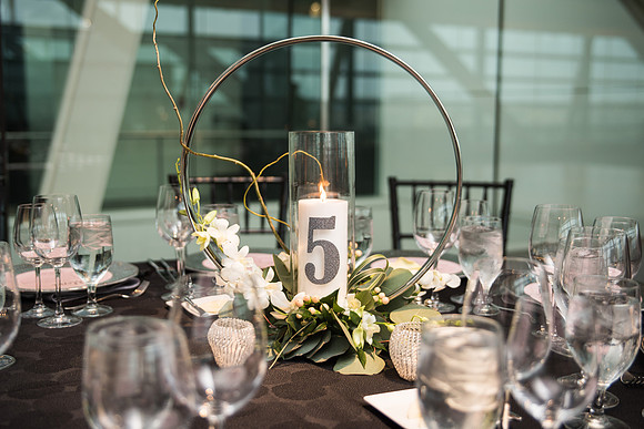 Megan + Tom's Newseum Wedding! | Photos from the Harty