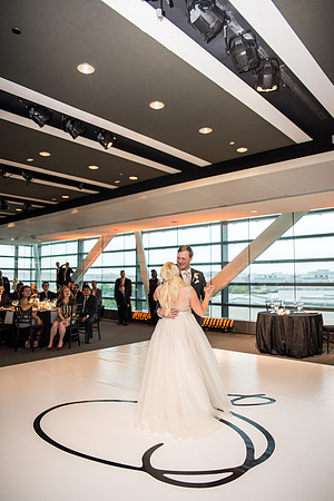Megan + Tom's Newseum Wedding! | Photos from the Harty