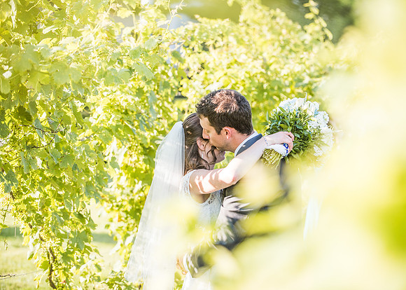 Laura + Tom's Wedding PREVIEW!