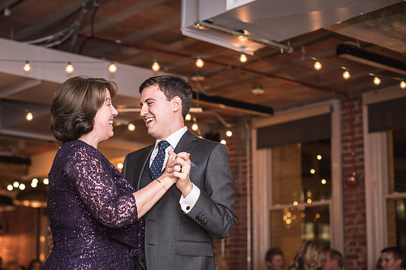 sarah-tony-wedding-photos-from-the-harty-2089